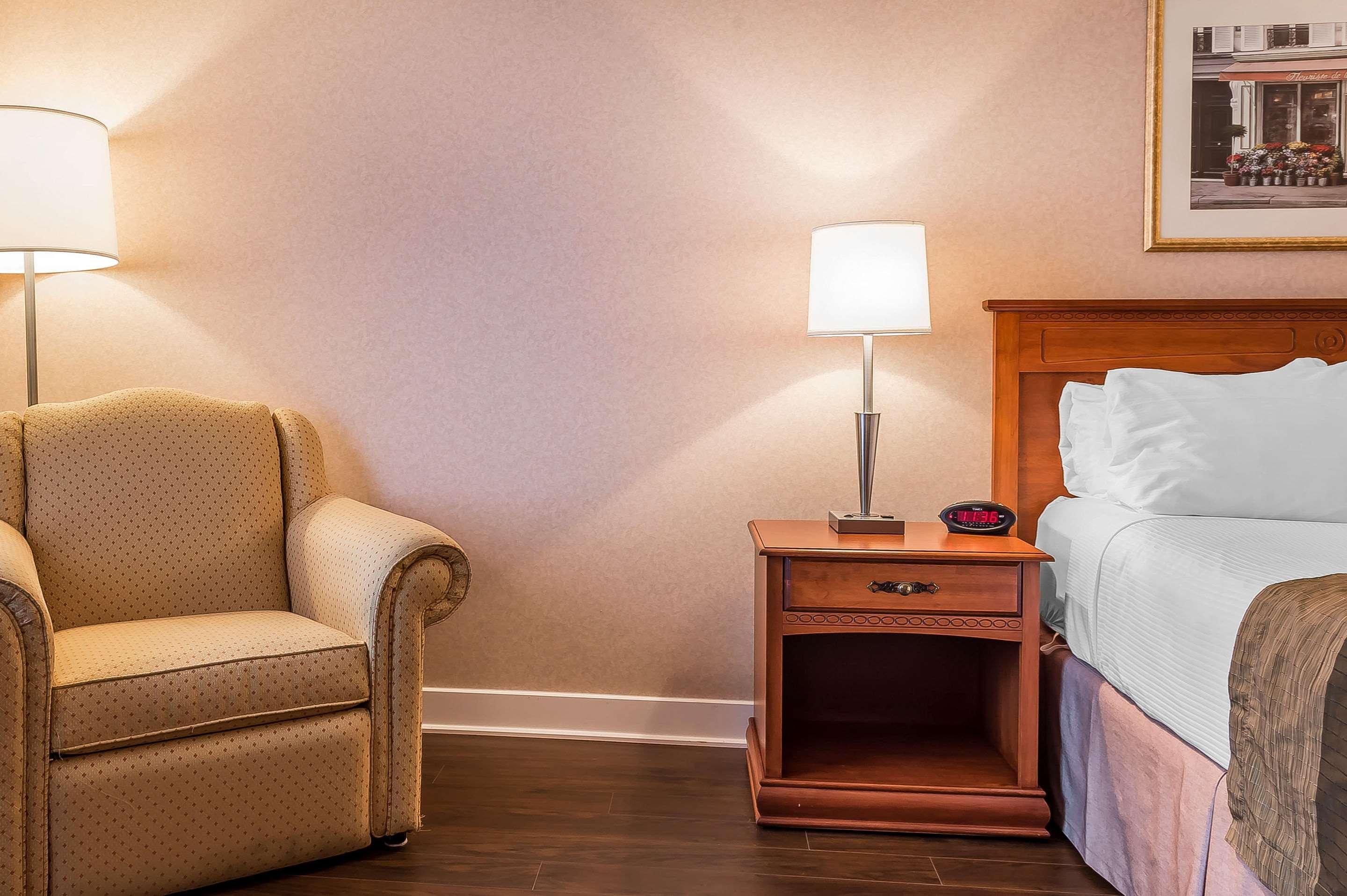 Quality Inn & Suites Hawkesbury Zewnętrze zdjęcie