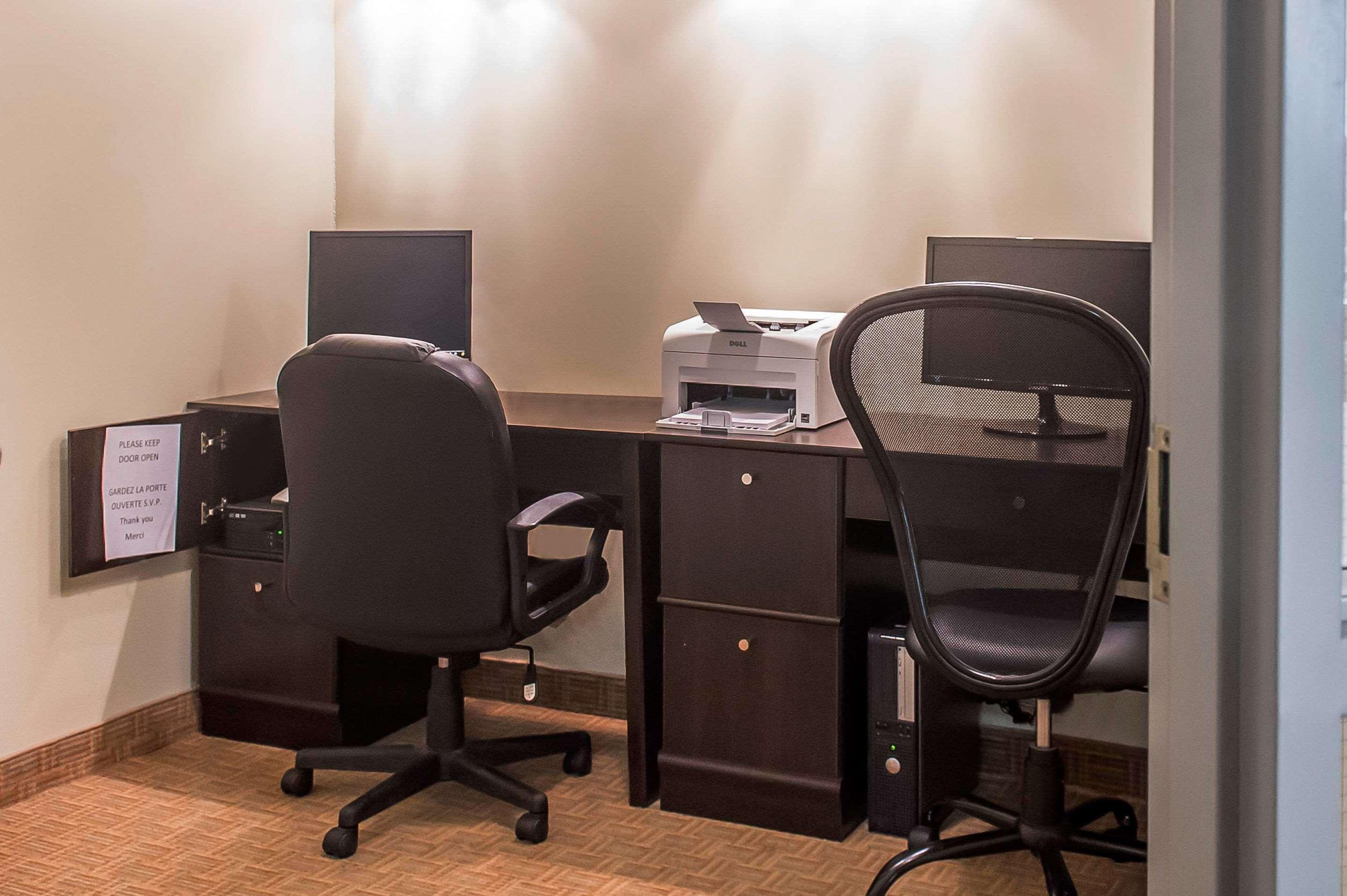 Quality Inn & Suites Hawkesbury Zewnętrze zdjęcie