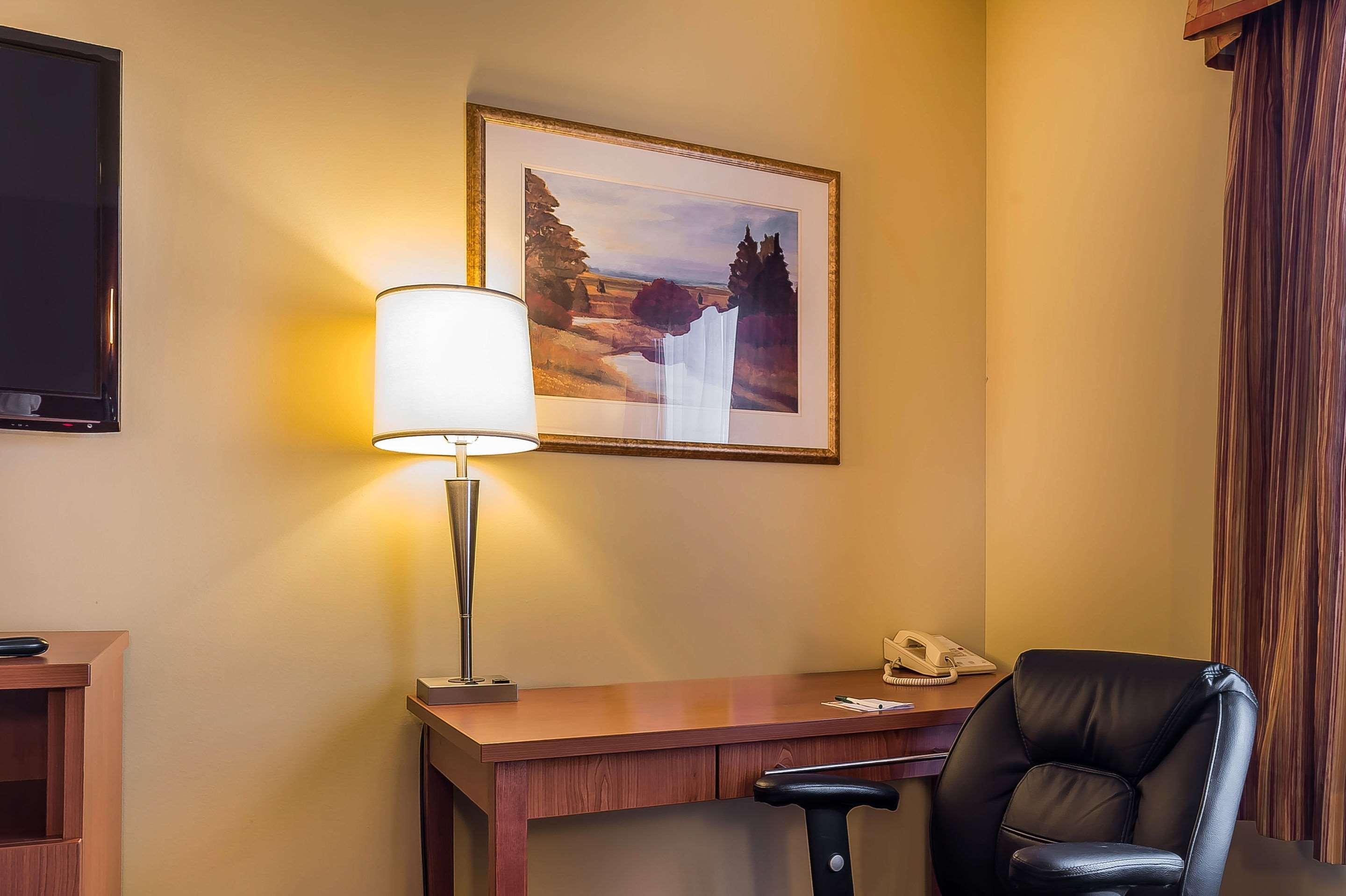 Quality Inn & Suites Hawkesbury Zewnętrze zdjęcie
