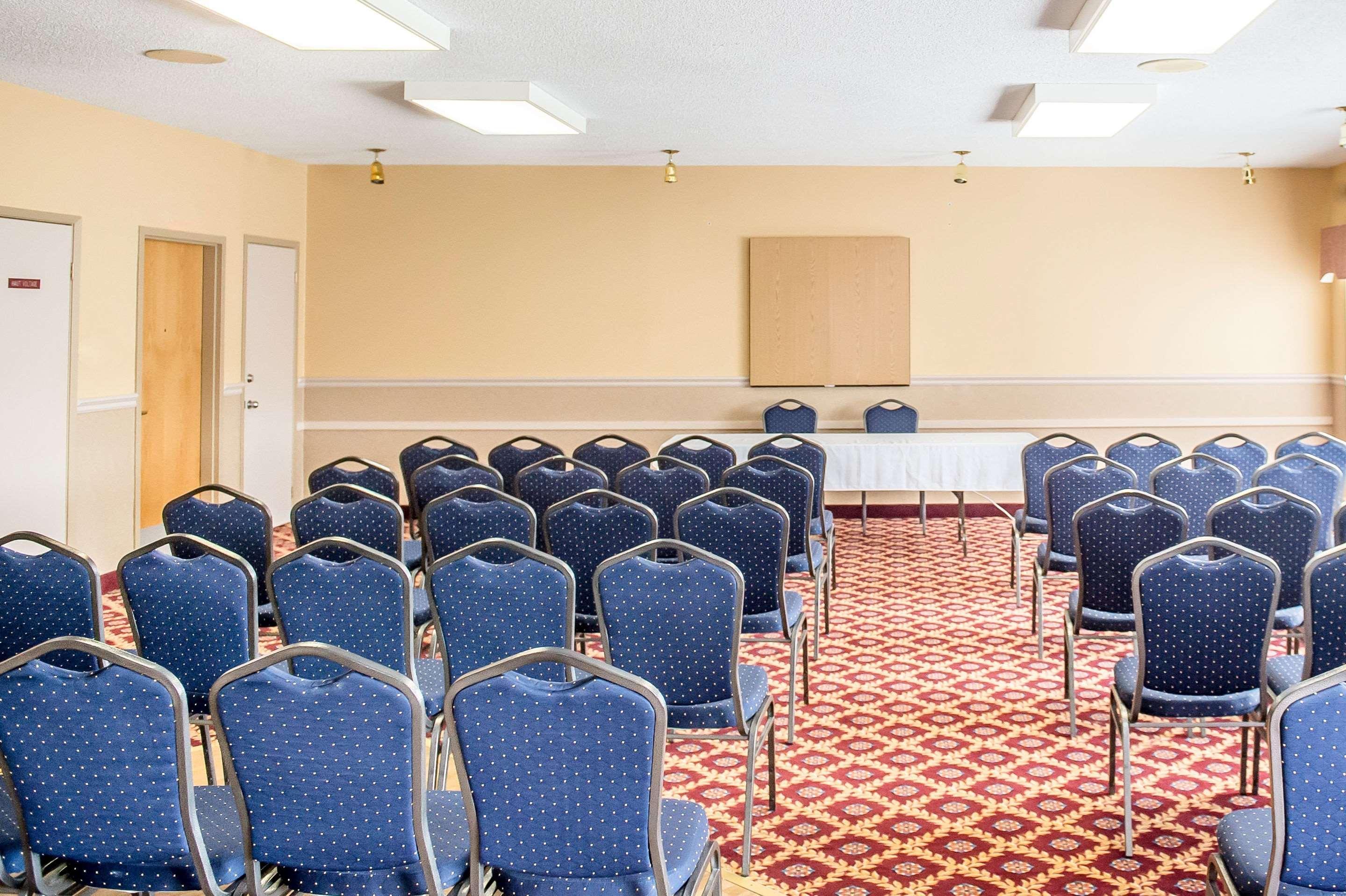Quality Inn & Suites Hawkesbury Zewnętrze zdjęcie