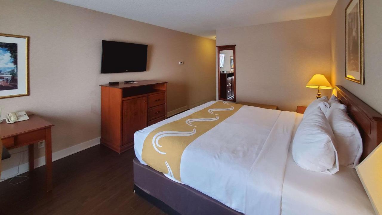 Quality Inn & Suites Hawkesbury Zewnętrze zdjęcie