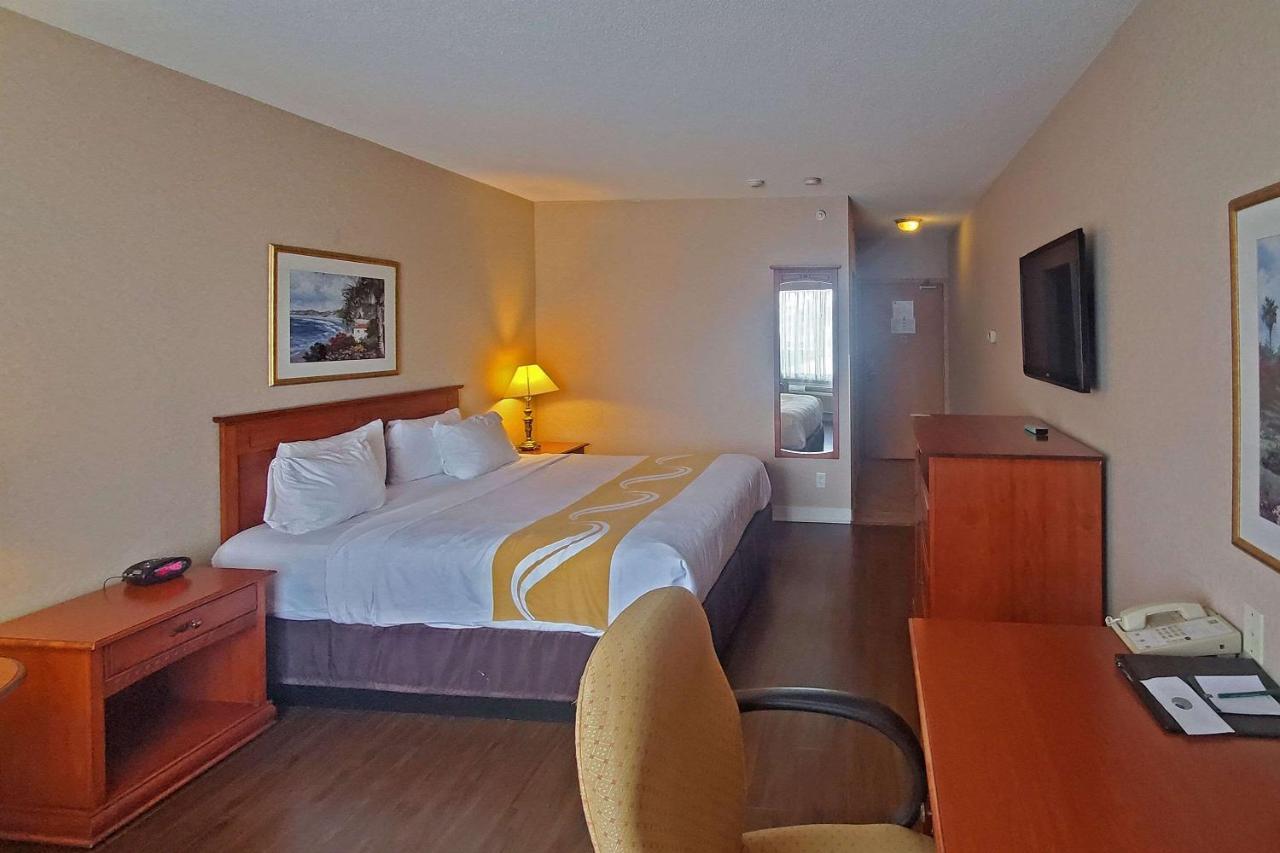 Quality Inn & Suites Hawkesbury Zewnętrze zdjęcie