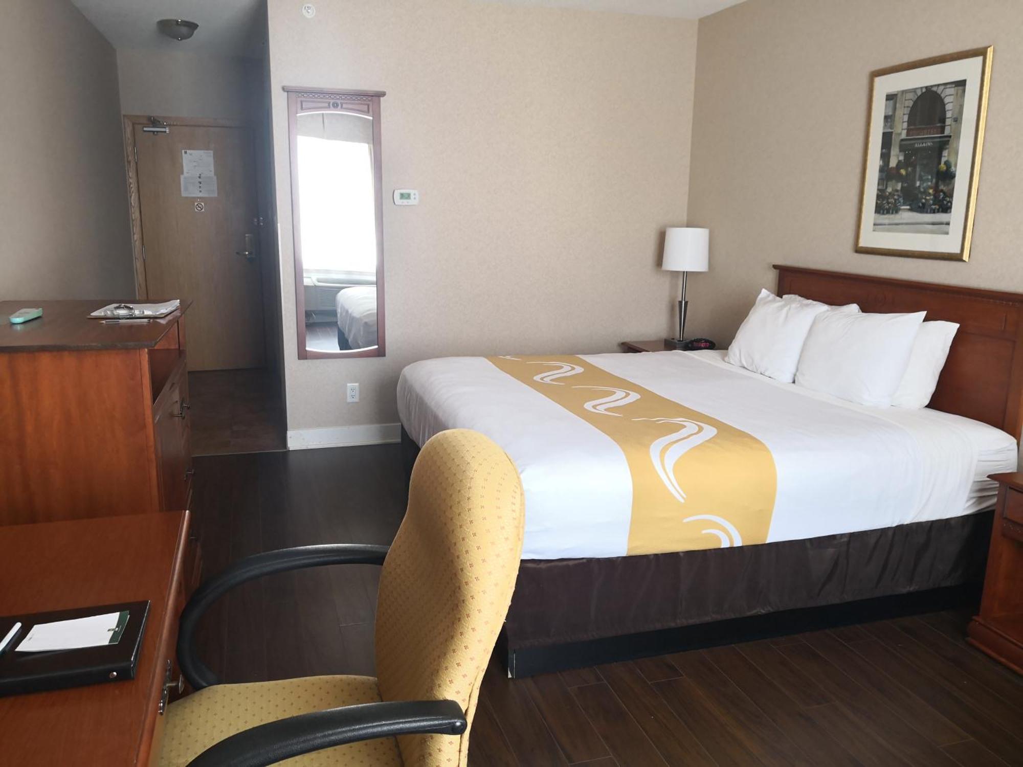 Quality Inn & Suites Hawkesbury Zewnętrze zdjęcie